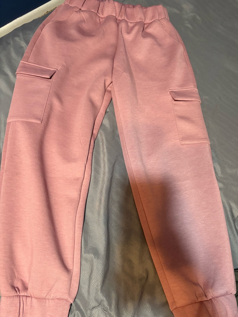 Express women's Medium joggers in pink- new with tags